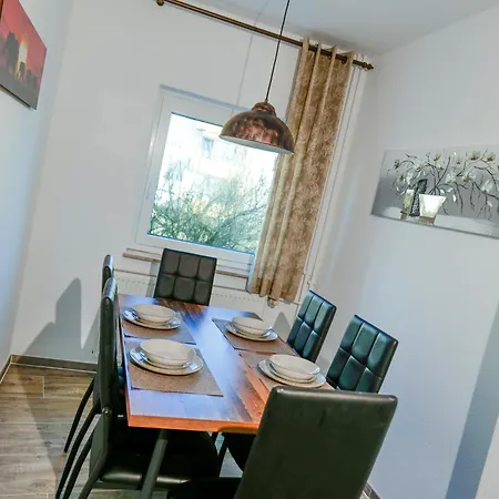 Big 3 Bedrooms At Ground Floor Hannover