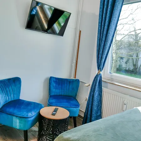 Big 3 Bedrooms At Ground Floor Apartment